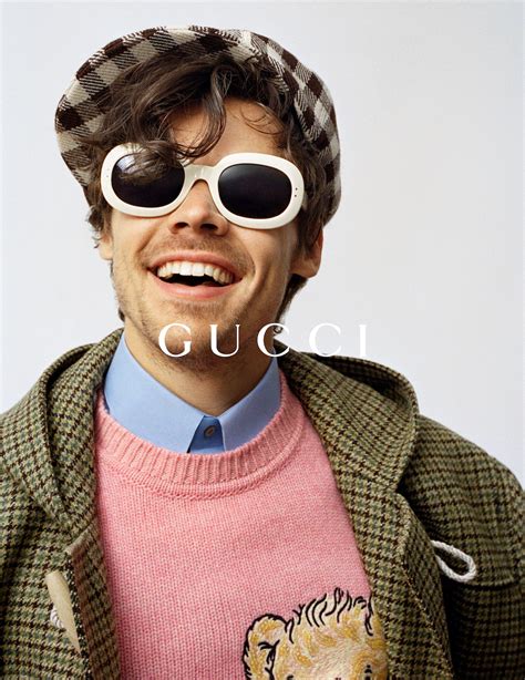 guanti gucci harry styles|harry styles x gucci t shirt.